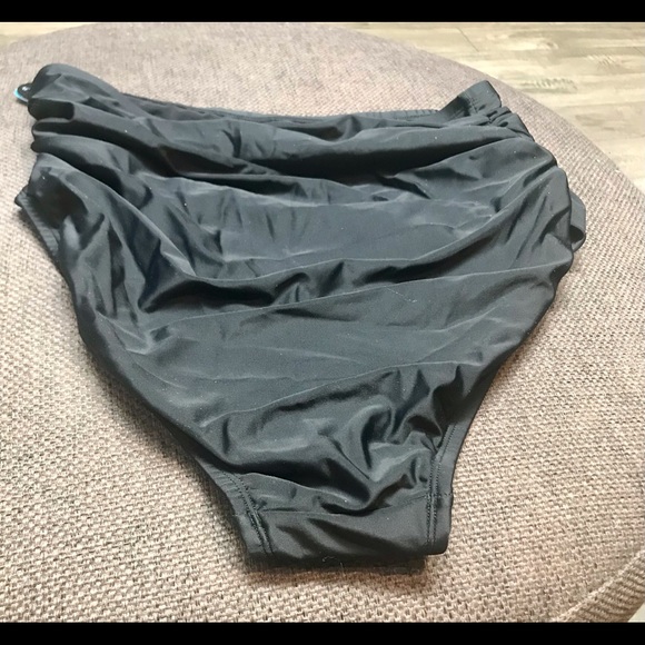 Donate 2/24 High waist bikini bottoms slimming 1X NWT - Picture 4 of 6